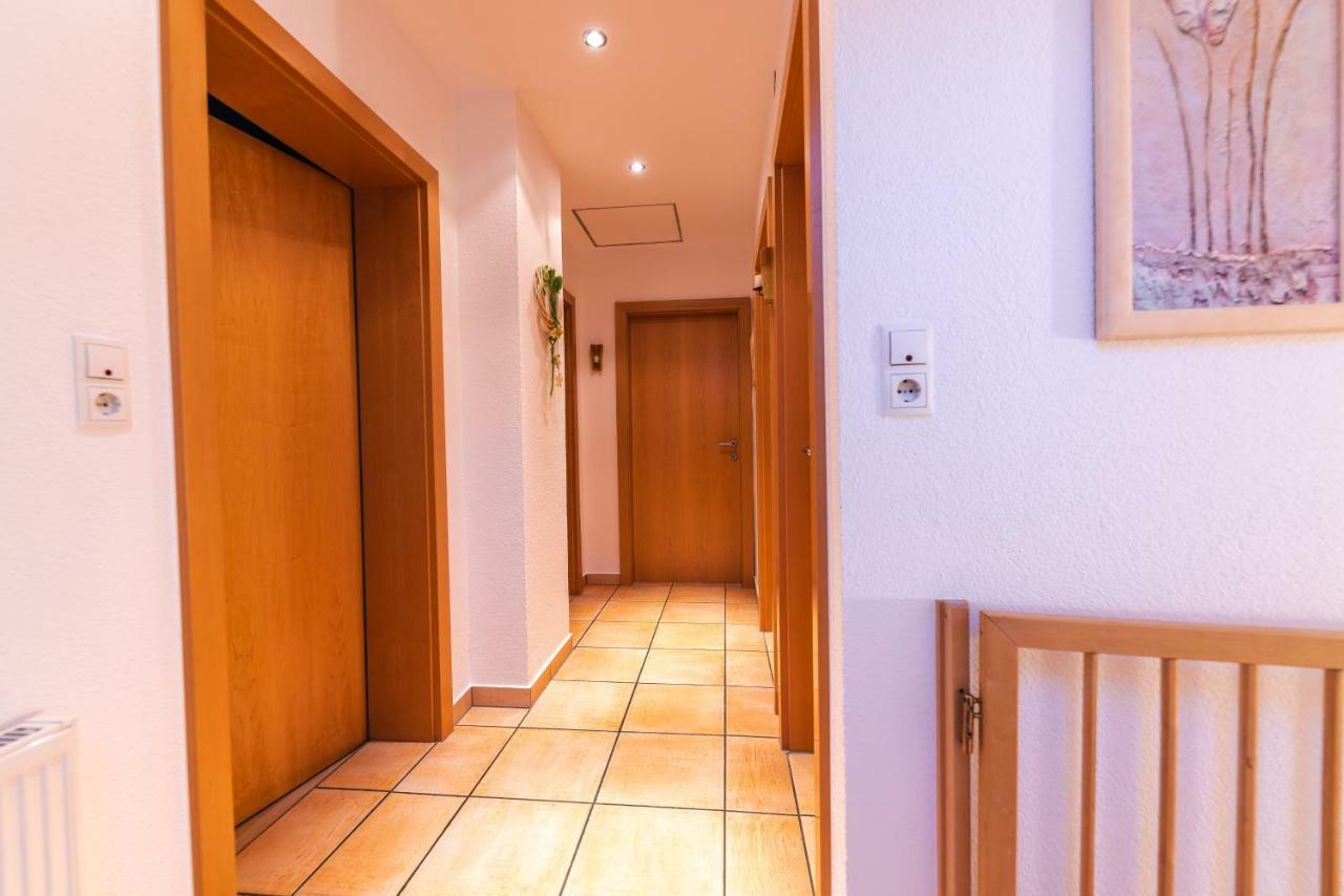 Haus Viktoria Apartment Längenfeld Exterior photo