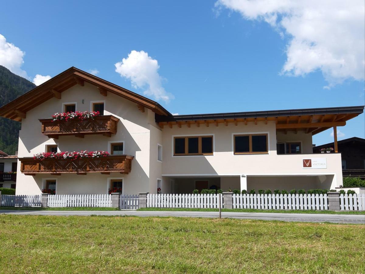 Haus Viktoria Apartment Längenfeld Exterior photo